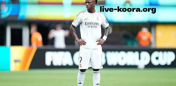 فينيسيوس يصدم ريال مدريد بطلب مفاجئ في مفاوضات التجديد